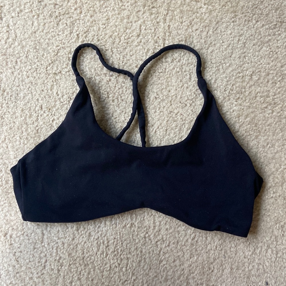 Cross back sports bra